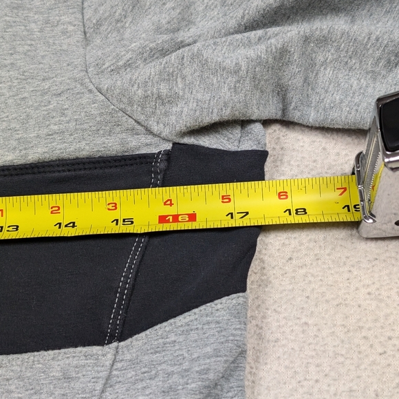 Vintage Nike FitDry Livestrong Full Zip Hoodie Grey Youth Size Large 12-14 - Picture 14 of 16